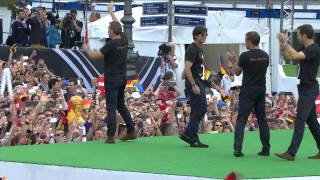 WM 2014  Empfang der deutschen Nationalmannschaft in Berlin [upl. by Estis915]