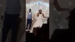 Londiwe kaMasondo Cele Singing at her Wedding day UYALELWA [upl. by Church832]