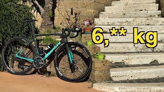 LA BICI PIU LEGGERA CHE ABBIA MAI AVUTO RECENSIONE BIANCHI SPECIALISSIMA RC [upl. by Elleniad867]