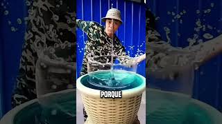 cortar el agua con un cuchillo😲 shortsvideo [upl. by Beverlie542]