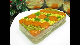 Заливное из курицы просто и вкусно Холодец из куриных окорочков Chicken aspic is simple and tasty [upl. by Sitoeht622]