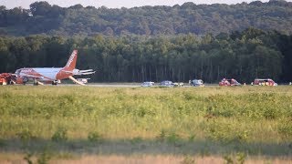 Bombenalarm in Flugzeug am Flughafen KölnBonn löst Großeinsatz aus am 100617 [upl. by Sikras]