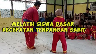 PENCAK SILAT TAPAK SUCI  MELATIH KECEPATAN TENDANGAN SABIT [upl. by Hsara]