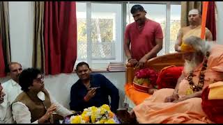 Ashutosh Rana meets Shankaracharya Swami Swaroopanand Saraswati [upl. by Rafe]