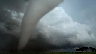 TORNADO INSANELY CLOSE [upl. by Ecnerat]