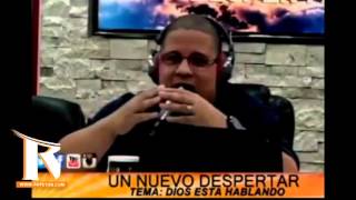 Cosculluela llama a Hector en su programa cristiano [upl. by Oiramaj]