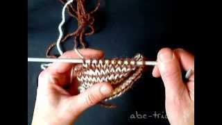 Tuto Tricot Diminutions avec un rang de chaque couleur [upl. by Kev141]