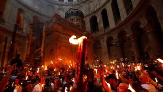 Orthodoxe Zeremonie Feuer bei der Grabeskirche [upl. by Eleahcim]