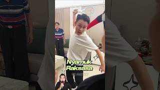 Melawan Nyamuk Raksasa dubbing dubbinglucu funnydubbing funnyvideos dramalucu alurcerita [upl. by Nnaid542]