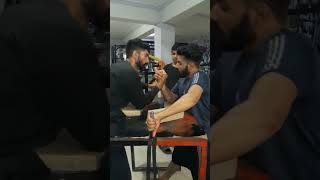 Pakistan arm wrestling Technique top roll super technique arm wrestling Pakistan [upl. by Lymn66]