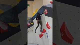 Trying new climbing gym 😍🥰🤩 figuring out how to start this v5 😆bouldering rockclimbing climber [upl. by Naawaj]