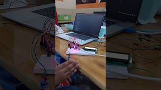 Arduino projects IR sensor arduinoprojectelectronicyoutubeshortsengineering [upl. by Eivol446]