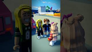 HOTDOG AND FRIES MADE HER HUNGRY roblox robloxshorts robloxedit funny funnyshorts shorts 😂🤣 [upl. by Quillon]