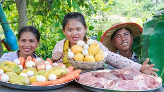 BBQ Chopped Beef Packed with Banana Leaf For Eating with Ripe Mangoes Fruit  Cooking amp Donation [upl. by Eicats17]