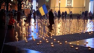 1000 Kerzen in Tallinn und Riga aus Solidarität mit der Ukraine angezündet [upl. by Hut471]