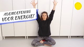 Ademhalingsoefening voor meer energie  4 min  korte ademoefening  Sara van Woerden [upl. by Durston697]