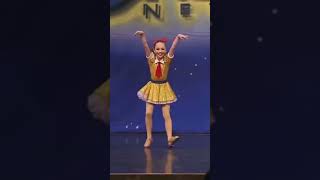 Oh back when I was youngermaddie ib I forgot 😭maddieziegler dancemoms dancing youngmaddie [upl. by Pam]