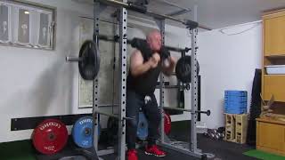 Kniebeuge 60 kg x 1062 Jahre 1056 kg [upl. by Revolc]