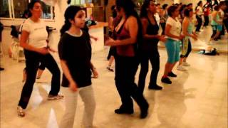 ZUMBA CON ADRIANA SALINAS MOVIENDO LA CADERA [upl. by Aleck]