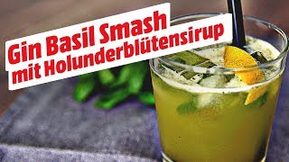 Gin Basil Smash mit Holunderblütensirup – Erfrischender Sommercocktail • KochMit [upl. by Cyndie]