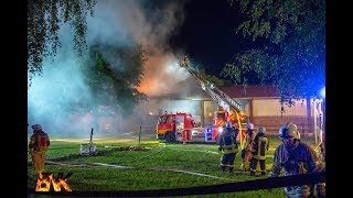 Reithalle in Vollbrand  160 Einsatzkräfte kämpfen in Kempen gegen Großbrand [upl. by Emili]