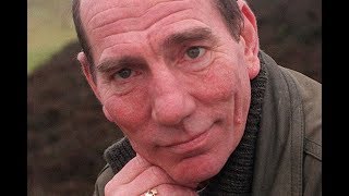 Pete Postlethwaite awarded the Grimethorpe Oscar [upl. by Maddi]