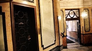 Epic old modernized elevator with new automatic inner doors  Vasagatan 46 Stockholm Sweden [upl. by Ikkim829]