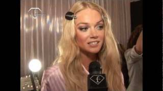 fashiontv  FTVcom  VICTORIAS SECRET BACKSTAGE NY 2009 SHOW [upl. by Selrahcnhoj526]