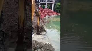 Fish pond waterproofing  the efficiency of the excavator is extremely fast [upl. by Binky]