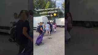 PUEBLO GITANO SE VUELCA  Ayuda Gitanos VALENCIA [upl. by Shirleen478]