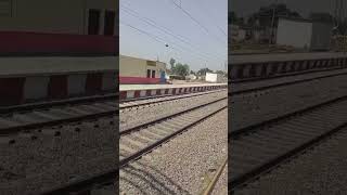 🚉13484 Farakka Express  BTI  BLGT  Skipping At📍SafdarGanj Railway Station shorts railway [upl. by Markland]