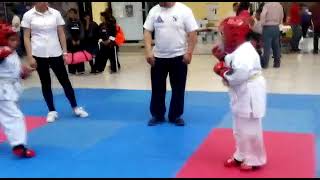 Combate de karate infantil 🥋 [upl. by Adnalram]