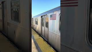 MetsWillets Point bound R188 7 train arriving at 46th Street [upl. by Drugi264]