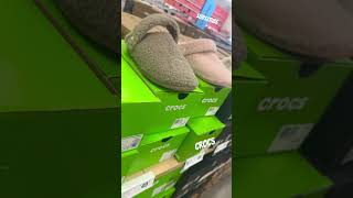 CROCS CLASSIC COZZZY COZY SLIPPER crocs crocsclogs crocsoriginal famousfootwear [upl. by Arehc]