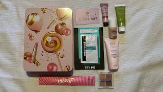 Glossybox December Beauty Box Under The Glossy Tree Unboxing [upl. by Fancie]