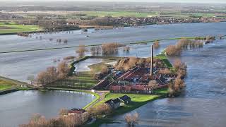 Hoogwater in de Nederrijn ter hoogte van Renkum 2e kerstdag 2023 [upl. by Hellman]