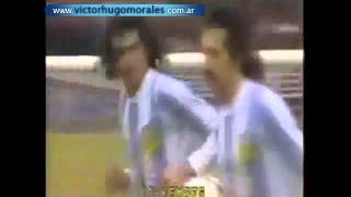 1er Gol de Mario Kempes a Holanda 31 Relato Victor Hugo Mundial Argentina 1978 [upl. by Yesrod]