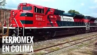 FXE Colima 5 locomotoras pasando por la estacion de Colima [upl. by Eelarbed148]