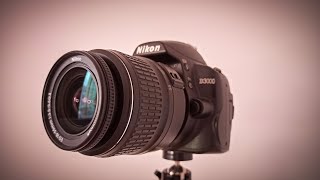 Nikon D3000  A Good Camera For Beginners [upl. by Wonacott]