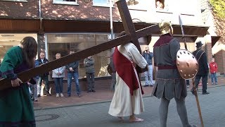 Mit dem Holzkreuz durch die Innenstadt Meppener Kreuztracht 2019 [upl. by Soulier918]