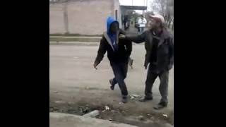 Pelea de borrachos muy graciosa Drunk men fighting very funny 12 [upl. by Gary652]