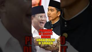 Gibran di sorakin prabowo di sambut meriah [upl. by Nelubez822]