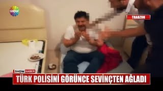 Türk polisini görünce sevinçten ağladı [upl. by Atived156]