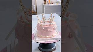 Crown cake that can be made in 10 minutes practice the basic skills of birthday cake making process [upl. by Lobell186]