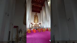 Thai monks chanting mantras  Wat Saket  The Golden Mount  Bangkok 🇹🇭 [upl. by Gamages]