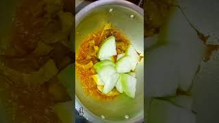 ইলিশ মাছের মাথা দিয়ে লাউ রান্না laurecipe lauranna illish reels recipe ytshorts shorts [upl. by Ahseek54]