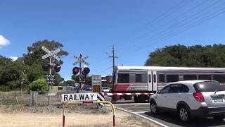 Hillcrest Rd Level Crossing Frankston [upl. by Arreyt997]