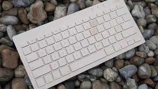 Oree Wooden Keyboard HandsOn Review [upl. by Nallad]