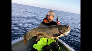 Trophy Lake Trout Deep Water Release Method to Increase Catch and Release Success [upl. by Annawyt]