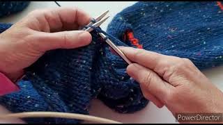 Tutorial schouders samen breien met 3e naald Seam shoulders with three needles [upl. by Reena]